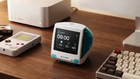 RayCue TimeCapsule G3: iMac G3 Alarm Clock with AI for $49