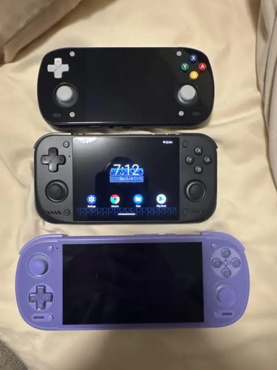 Retroid Pocket Nova render image
