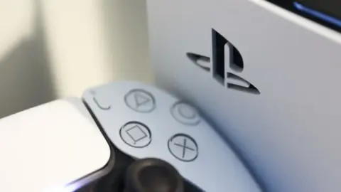Sony Releases PS5 Firmware 26.05-13.60.00 to Fix Screen Usability