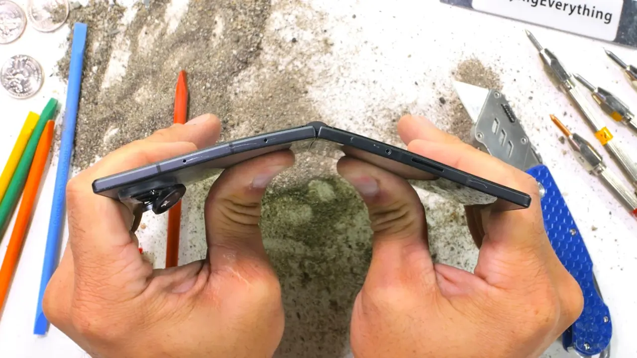 Samsung Galaxy Z Fold 8