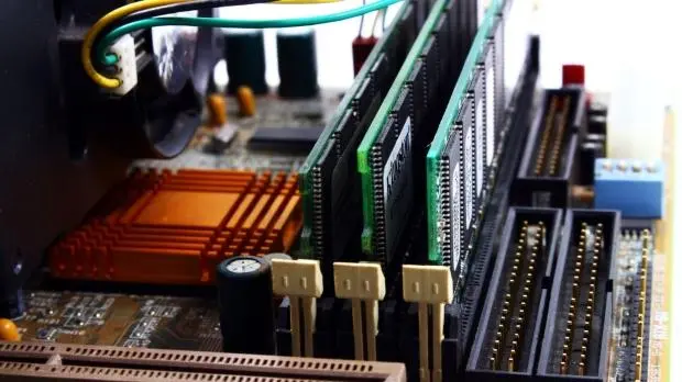 Server rack with memory modules