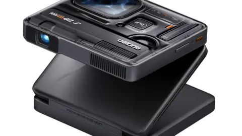 Aurzen Zip Pro debuts as tri-fold 1080p pocket projector