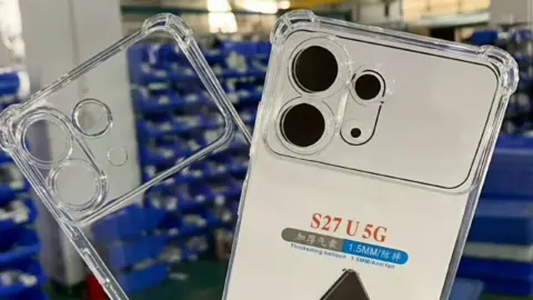 Galaxy S27 Ultra Leaked Cases Show Unified Horizontal Camera Plateau