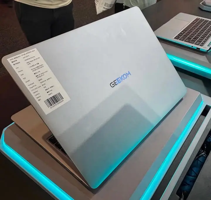 Geekom GeekBook X16 Pro laptop