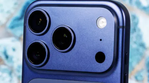 iPhone 18 Pro Leaked: 16GB RAM, 48MP Telephoto, $1,099 Price