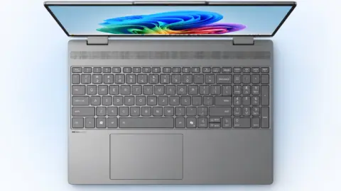 Lenovo IdeaPad 5 2-in-1 15IWC11 Launches with Wildcat Lake and 18.99-Hour Battery