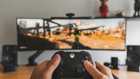 Microsoft Patents In-Game Ad System for PC and Console Gaming