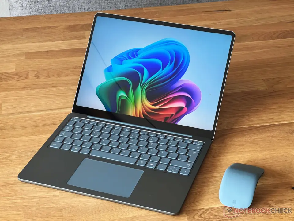 Microsoft Surface Laptop 13-inch