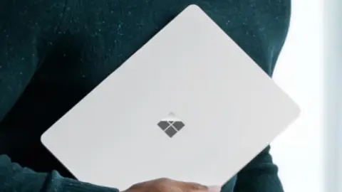 Microsoft Surface Minos