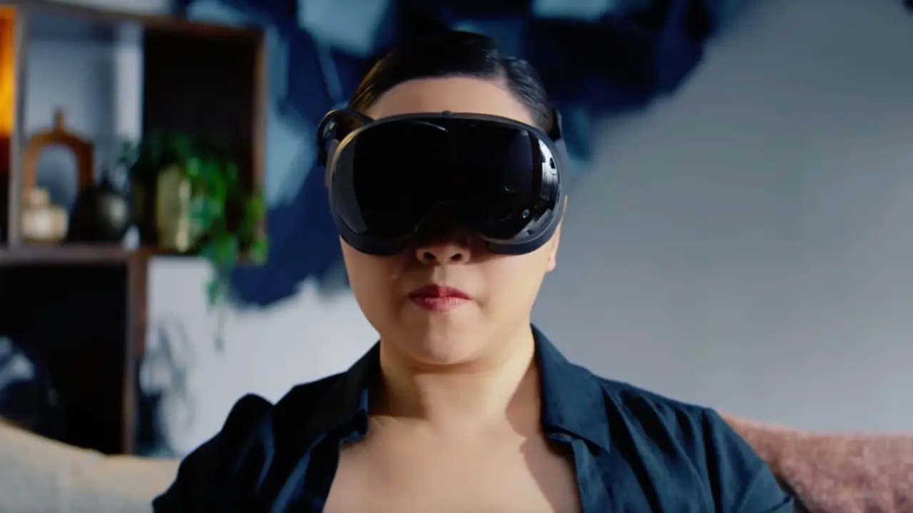 Valve Steam Frame Wireless VR Headset Ships at $1,059