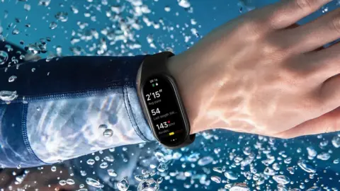 Xiaomi Smart Band 11 listed globally with 21-day battery and 2,000-nit AMOLED display