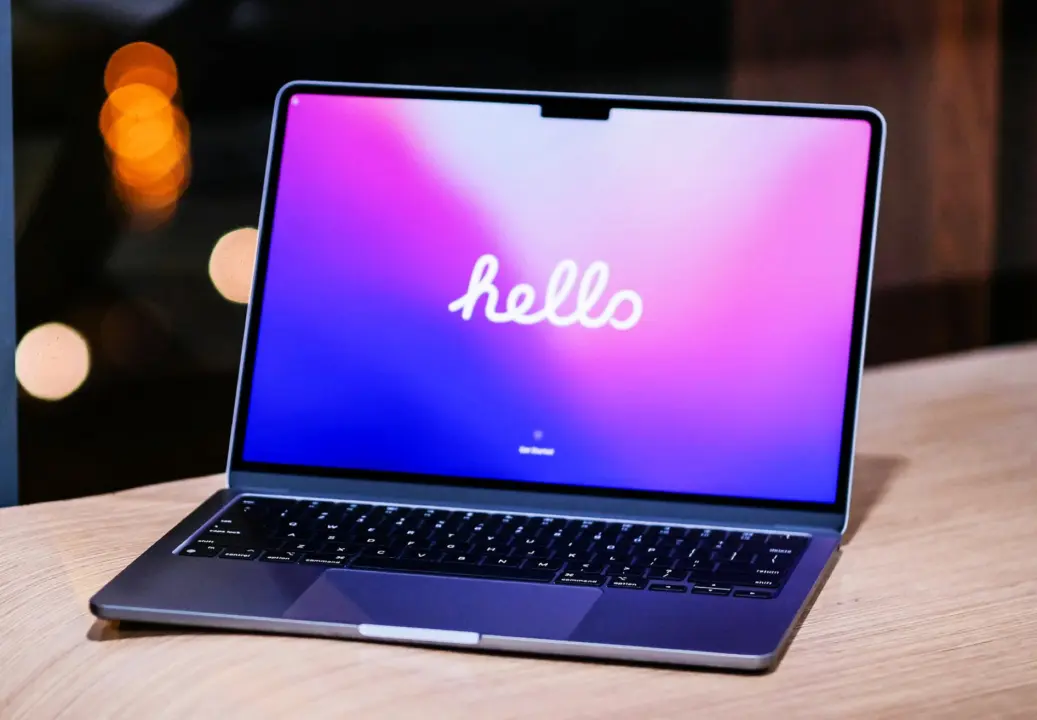 Apple MacBook Pro to ditch notch for Dynamic Island OLED touchscreen