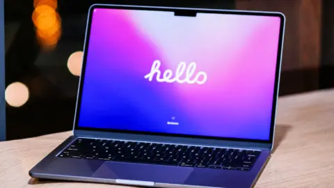 Apple MacBook Pro to ditch notch for Dynamic Island OLED touchscreen