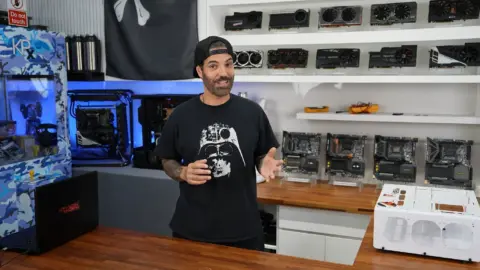 Famous overclocker KINGPIN returns to the scene after a three-year hiatus