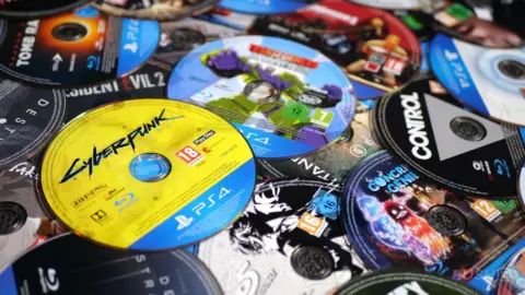 Former PlayStation Head Shawn Layden Calls Disc-less Consoles a ‘Serious Business Mistake’
