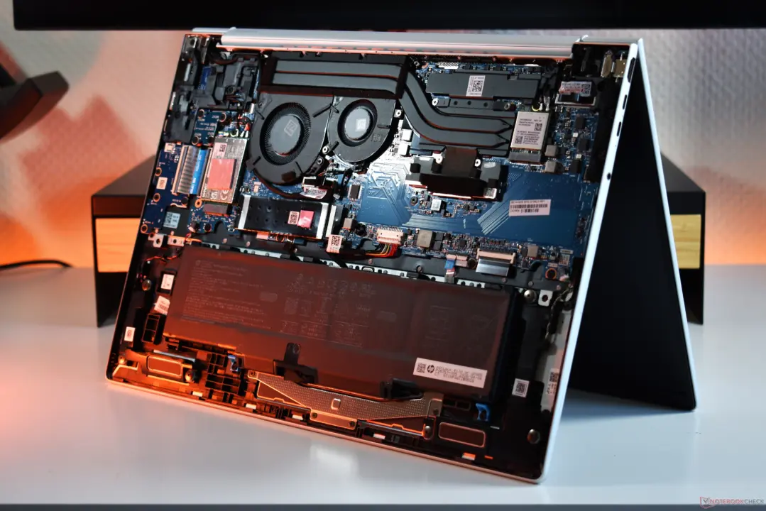 HP EliteBook 8 G2a 16 sustains 30W CPU power without throttling, but fan noise hits 50 dB(a)