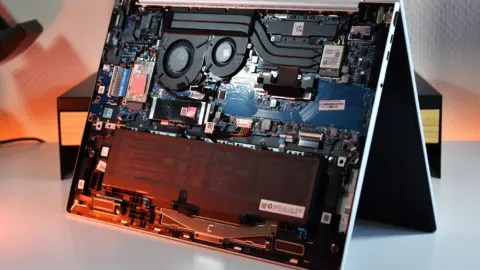 HP EliteBook 8 G2a 16 sustains 30W CPU power without throttling, but fan noise hits 50 dB(a)