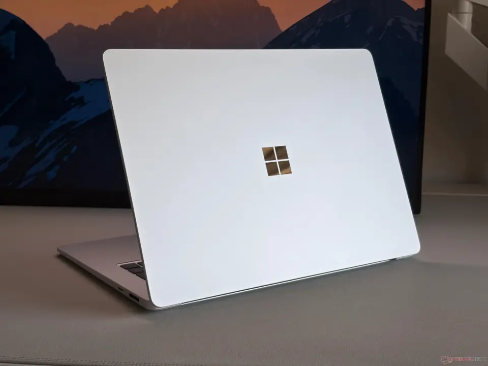 Intel Surface Laptop 15 Gen 8 beats Snapdragon in battery life and gaming compatibility