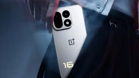 OnePlus 16 AnTuTu Score Hits 5.6 Million, Surpassing Previous Benchmarks