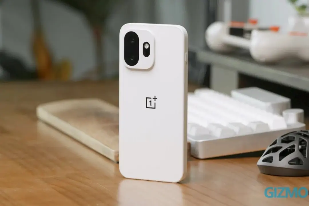 OnePlus pauses compact phone updates, leaving small-screen fans waiting indefinitely