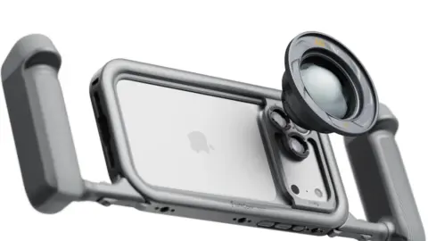 ShiftCam and Apple Unveil ProRig for iPhone 18 Pro, Launching on Kickstarter October 23
