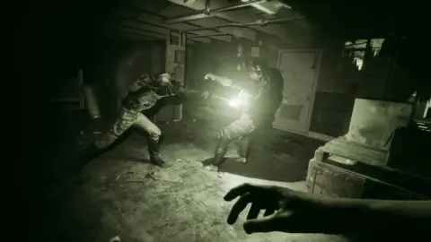 The Outlast Trials hits 94,507 concurrent players after 90% Steam discount