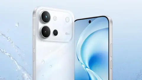 Vivo S60t smartphone front view