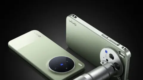Vivo X500s leak reveals 6.85-inch 2K+ 144Hz flat display, up from standard model
